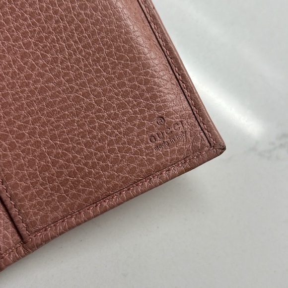 Pink Gucci wallet - Picture 5 of 13